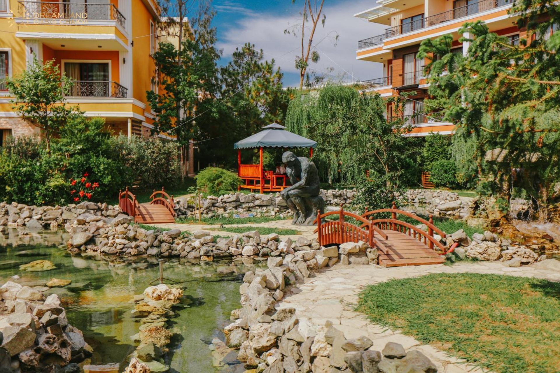 Dreamland Oasis Aparthotel Kobuleti ภายนอก รูปภาพ